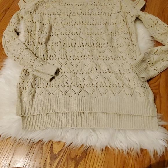 LUQ sweater - Picture 4 of 4